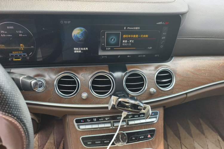 Used Mercedes-Benz E-Class 2017 E 300 L Luxury Model Audio And AC Panel