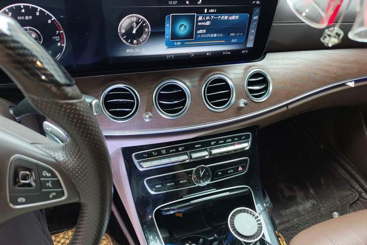 Used Mercedes-Benz E-Class 2017 E 300 L Luxury Model Audio And AC Panel
