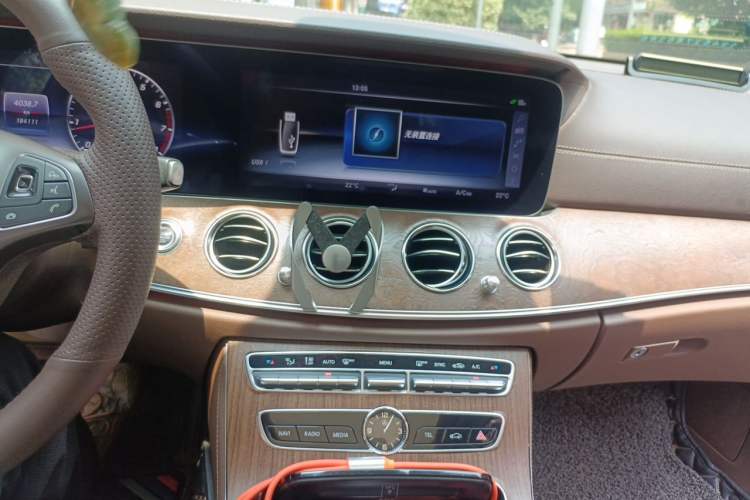 Used Mercedes-Benz E-Class 2017 E 300 L Luxury Model Audio And AC Panel