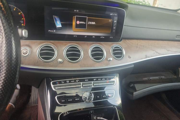Used Mercedes-Benz E-Class 2017 E 200 L 4MATIC Audio And AC Panel