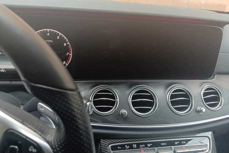 Used Mercedes-Benz E-Class 2017 E 200 L Sport 4MATIC Audio And AC Panel
