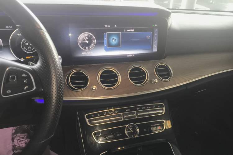 Used Mercedes-Benz E-Class 2017 E 300 L Luxury Model Audio And AC Panel