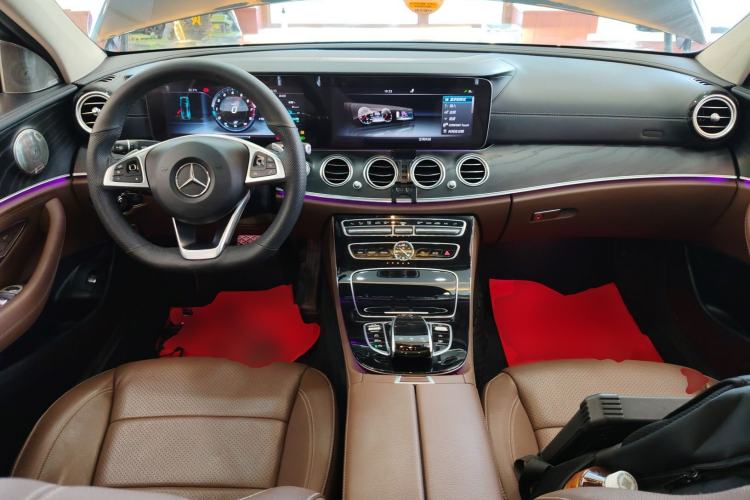 Used Mercedes-Benz E-Class 2017 E 300 L Sport Luxury Edition Center Console