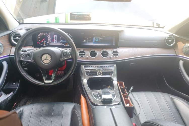 Used Mercedes-Benz E-Class 2017 E 300 L Luxury Model Center Console