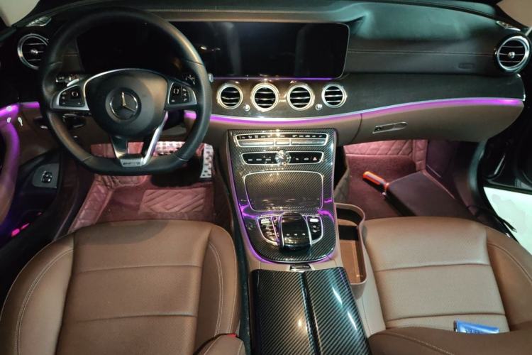 Used Mercedes-Benz E-Class 2017 E 300 L Sport Luxury Edition Center Console