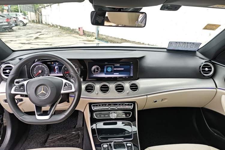 Used Mercedes-Benz E-Class 2017 E 300 Sport Edition Center Console