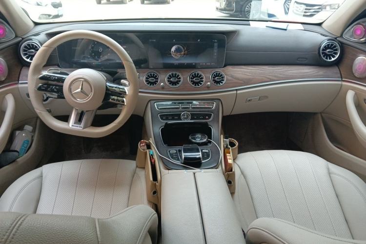 Used Mercedes-Benz E-Class 2017 E 300 L Luxury Model Center Console