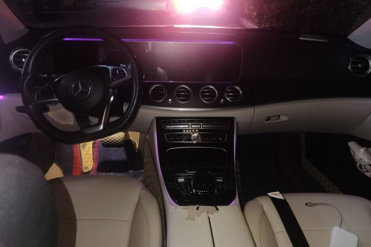 Used Mercedes-Benz E-Class 2017 E 300 L Sport Luxury Edition Center Console