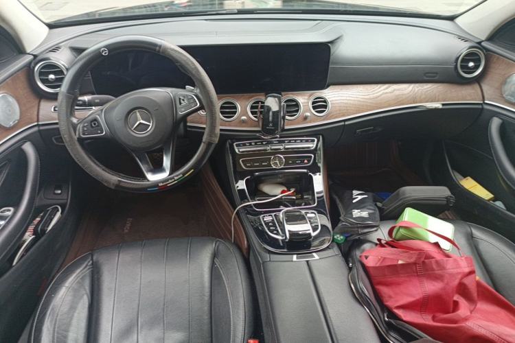 Used Mercedes-Benz E-Class 2017 E 320 L 4MATIC Center Console