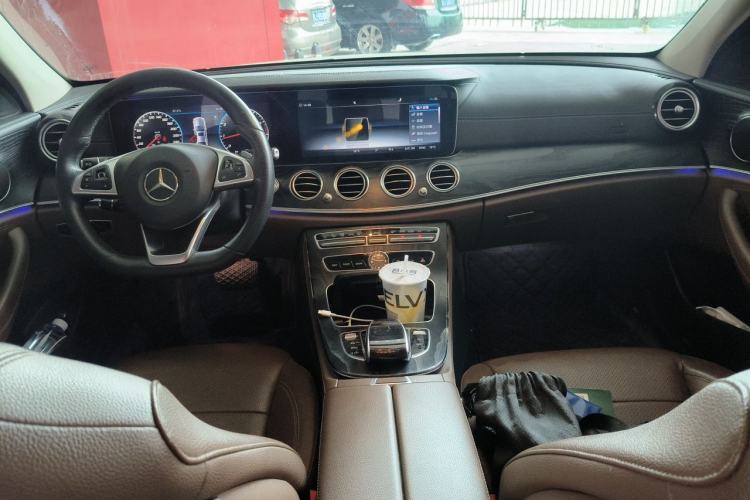 Used Mercedes-Benz E-Class 2017 E 300 L Sport Luxury Edition Center Console
