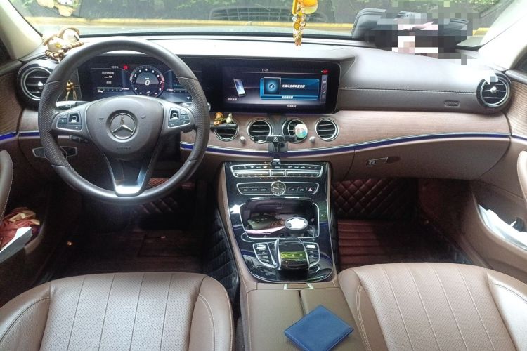 Used Mercedes-Benz E-Class 2017 E 300 L Luxury Model Center Console