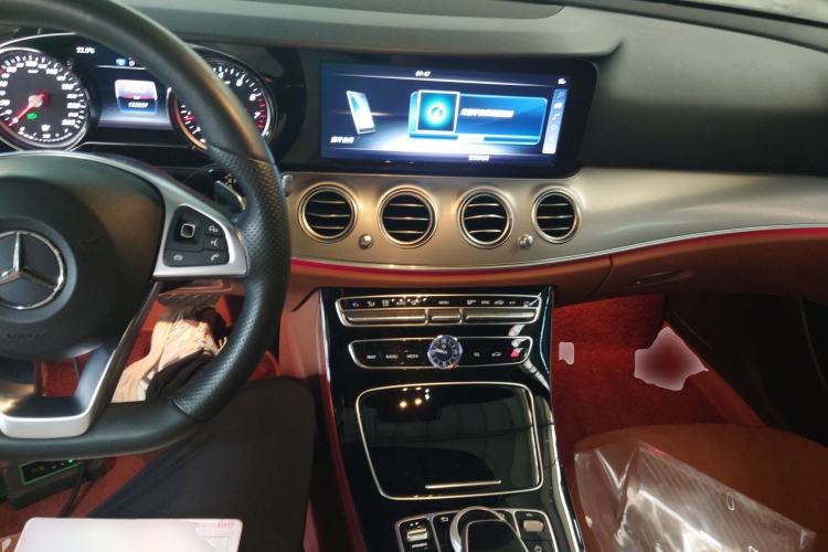 Used Mercedes-Benz E-Class 2017 E 300 Sport Edition Center Console