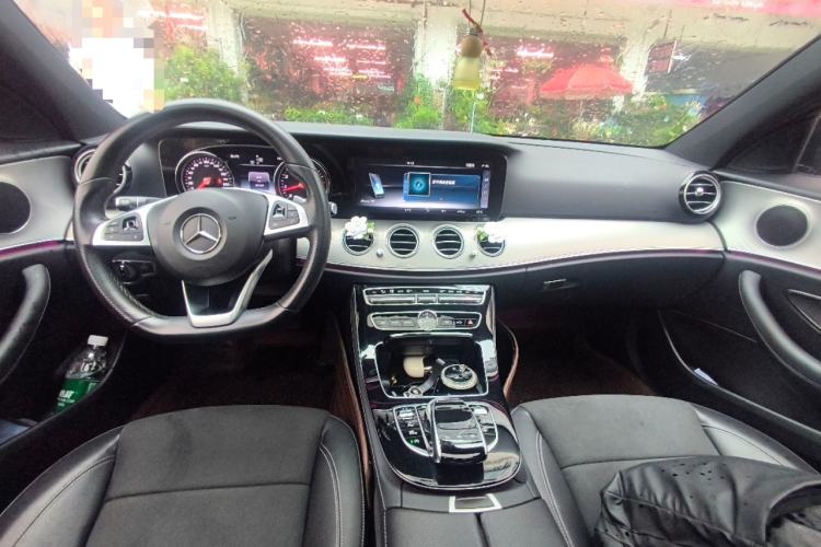Used Mercedes-Benz E-Class 2017 E 300 Sport Edition Center Console