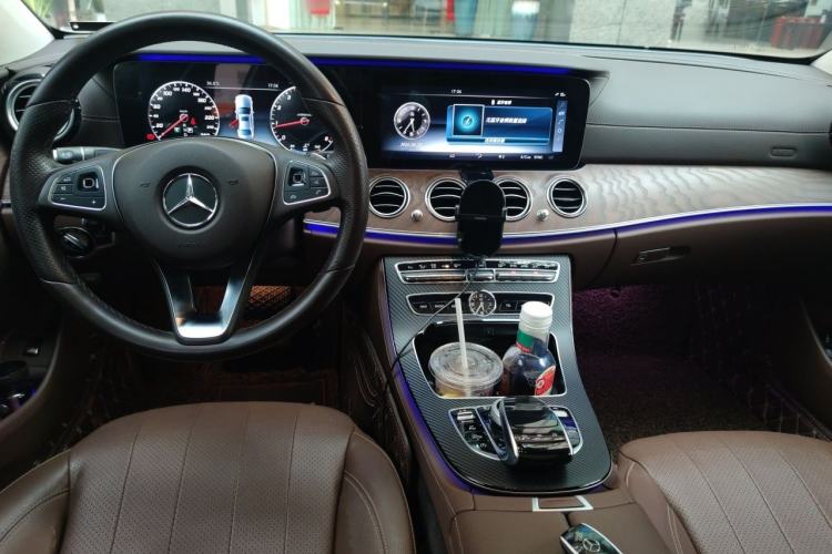 Used Mercedes-Benz E-Class 2017 E 300 L Luxury Model Center Console
