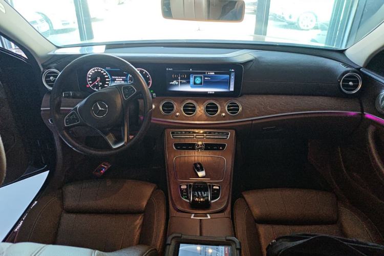 Used Mercedes-Benz E-Class 2017 E 200 L 4MATIC Center Console