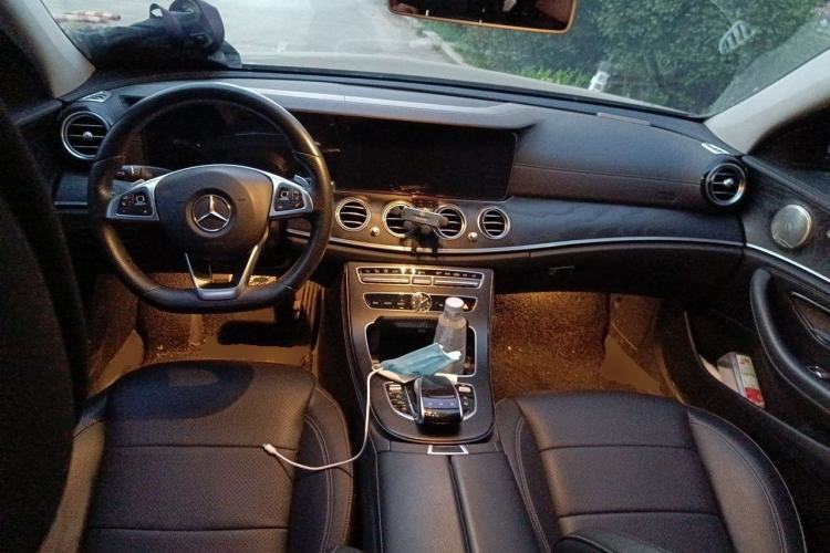 Used Mercedes-Benz E-Class 2017 E 300 L Sport Luxury Edition Center Console