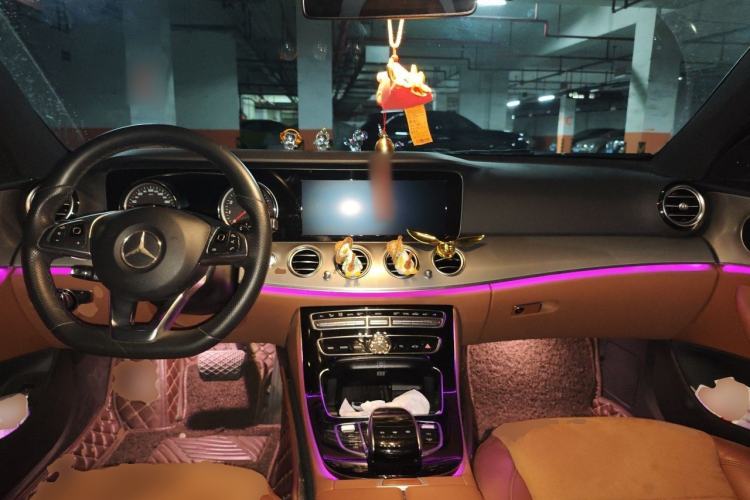 Used Mercedes-Benz E-Class 2017 E 300 Sport Edition Center Console