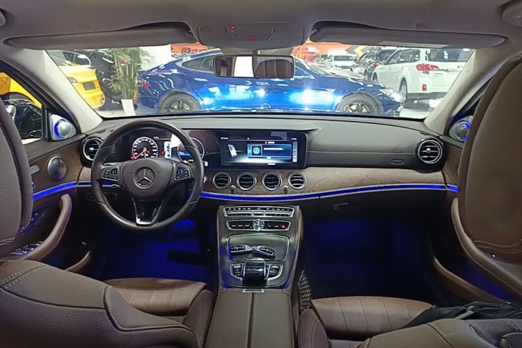Used Mercedes-Benz E-Class 2017 E 200 L 4MATIC Center Console