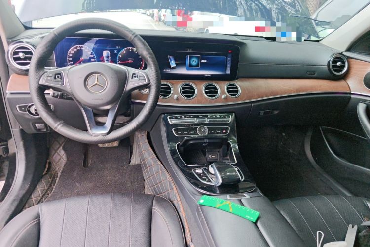 Used Mercedes-Benz E-Class 2017 E 300 L Luxury Model Center Console