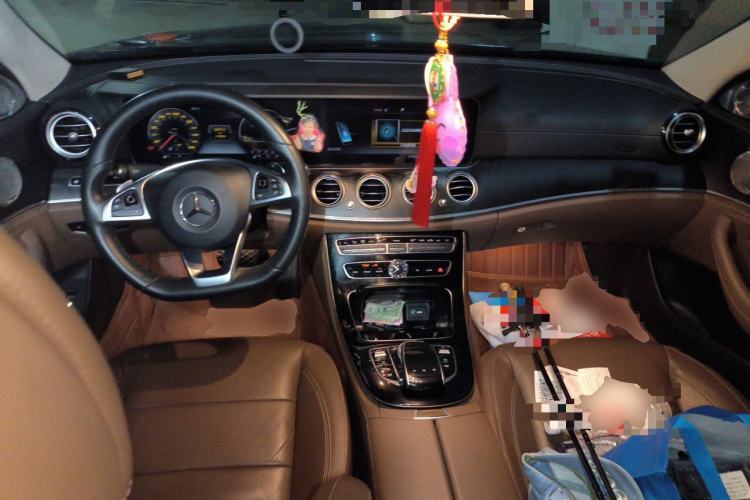 Used Mercedes-Benz E-Class 2017 E 320 L Sport 4MATIC Center Console