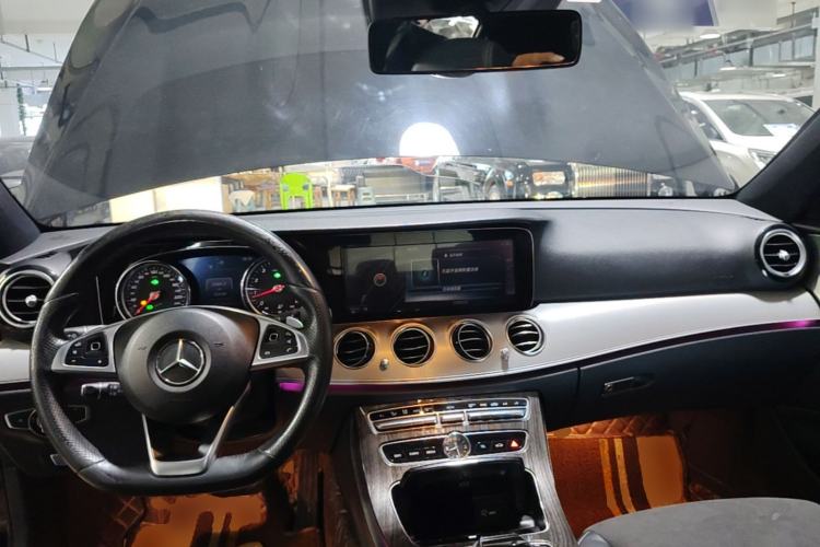 Used Mercedes-Benz E-Class 2017 E 300 Sport Edition Center Console