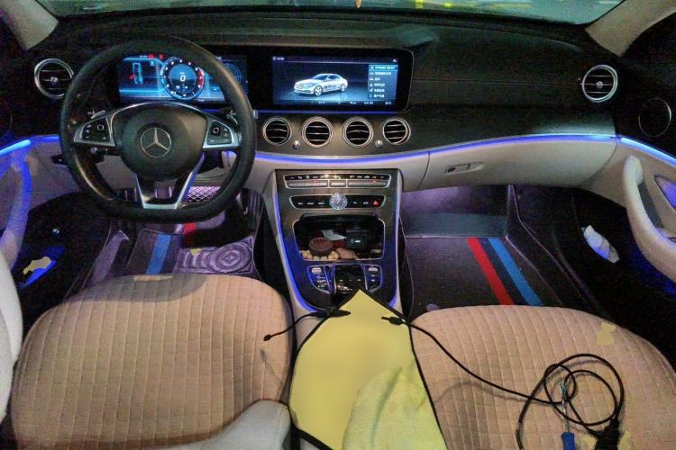 Used Mercedes-Benz E-Class 2017 E 300 L Sport Luxury Edition Center Console