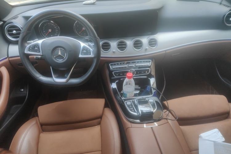Used Mercedes-Benz E-Class 2017 E 200 L Sport 4MATIC Center Console