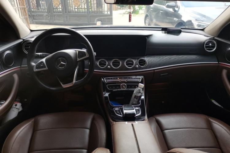 Used Mercedes-Benz E-Class 2017 E 300 L Sport Luxury Edition Center Console
