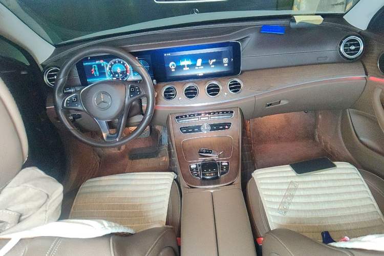 Used Mercedes-Benz E-Class 2017 E 300 L Luxury Model Center Console
