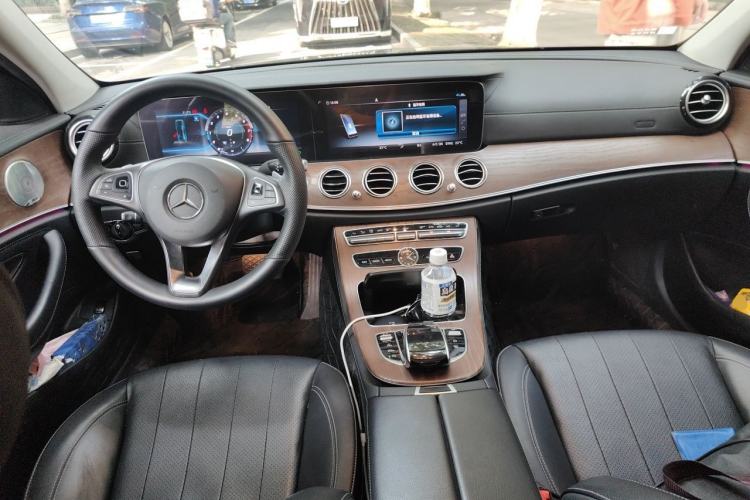 Used Mercedes-Benz E-Class 2017 E 300 L Luxury Model Center Console