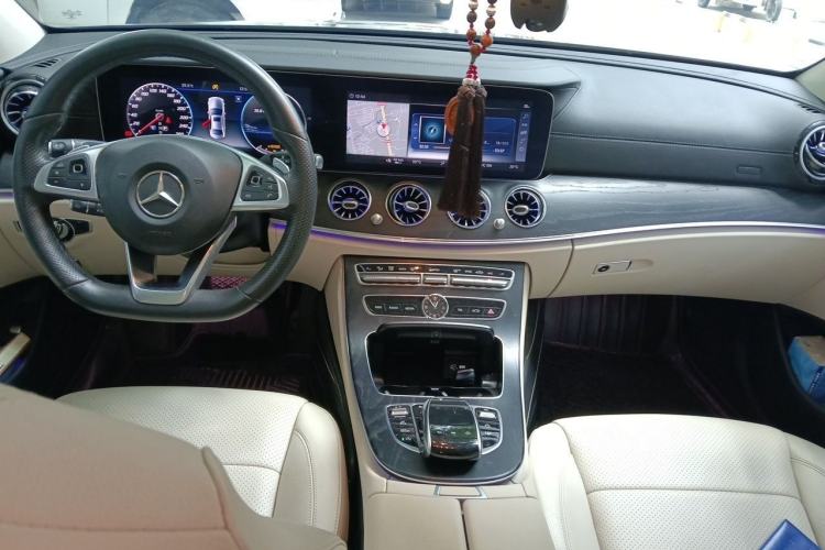 Used Mercedes-Benz E-Class 2017 E 300 L Sport Luxury Edition Center Console