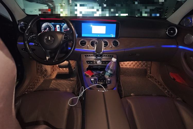 Used Mercedes-Benz E-Class 2017 E 300 L Luxury Model Center Console