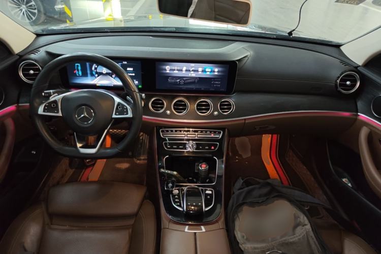 Used Mercedes-Benz E-Class 2017 E 200 L Sport 4MATIC Center Console