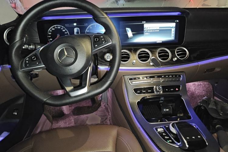 Used Mercedes-Benz E-Class 2017 E 300 L Sport Luxury Edition Center Console