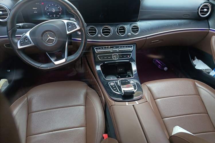 Used Mercedes-Benz E-Class 2017 E 300 L Sport Luxury Edition Center Console