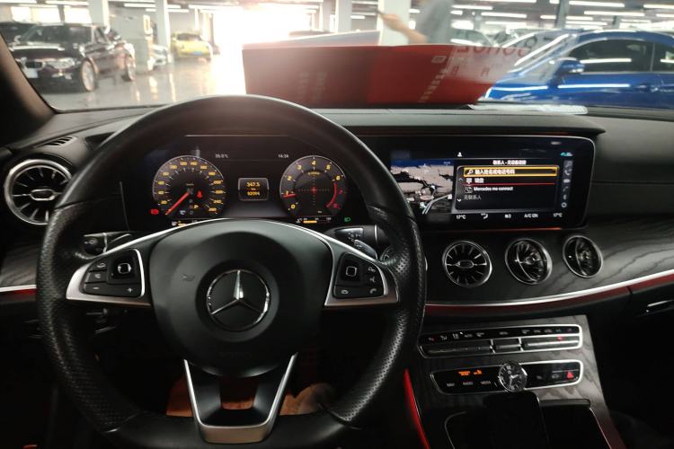Used Mercedes-Benz E-Class 2017 E 200 Coupe Center Console