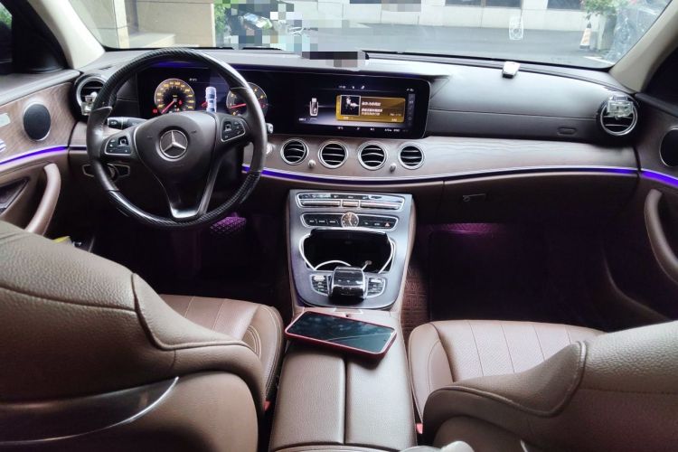 Used Mercedes-Benz E-Class 2017 E 300 L Luxury Model Center Console