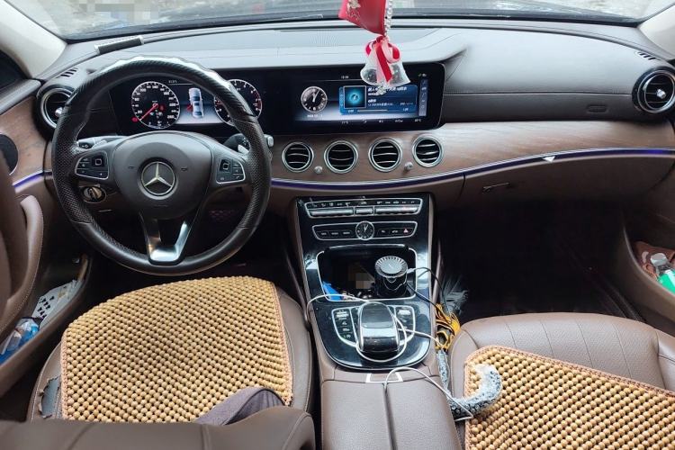Used Mercedes-Benz E-Class 2017 E 300 L Luxury Model Center Console