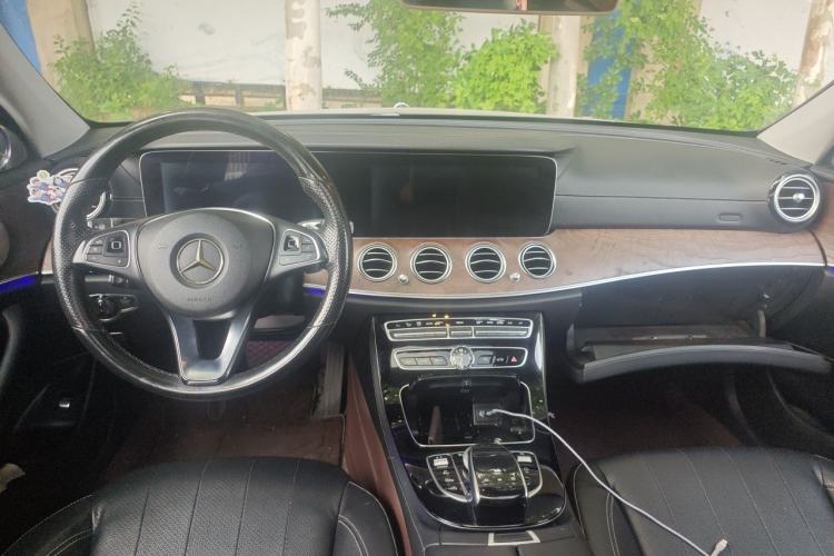 Used Mercedes-Benz E-Class 2017 E 200 L 4MATIC Center Console