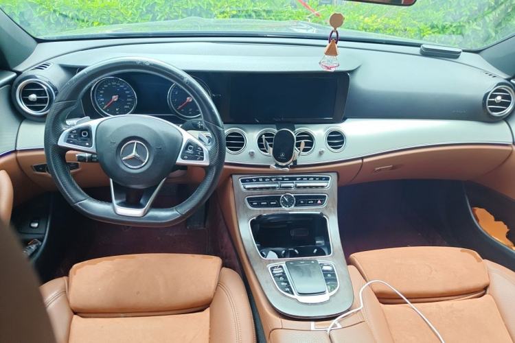 Used Mercedes-Benz E-Class 2017 E 200 Sport Center Console
