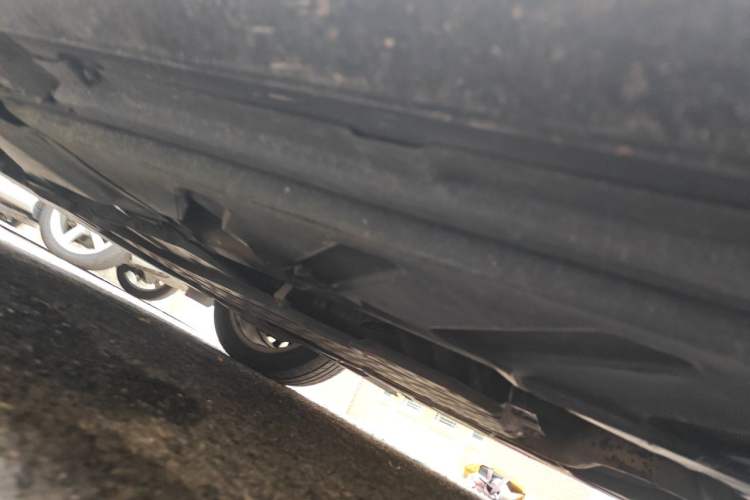 Used Mercedes-Benz E-Class 2017 E 300 L Sport Luxury Edition Chassis Front Left