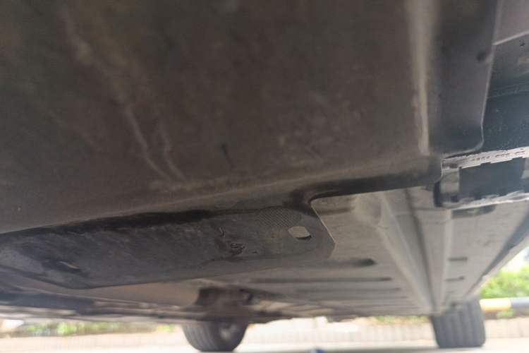 Used Mercedes-Benz E-Class 2017 E 320 L 4MATIC Chassis Front Left