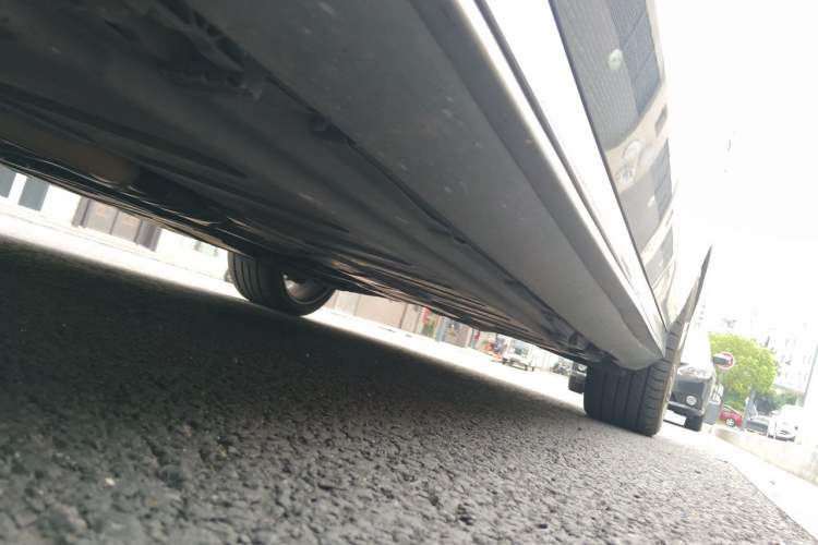 Used Mercedes-Benz E-Class 2017 E 320 L Sport 4MATIC Chassis Front Left