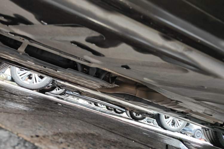 Used Mercedes-Benz E-Class 2017 E 300 L Sport Luxury Edition Chassis Front Left