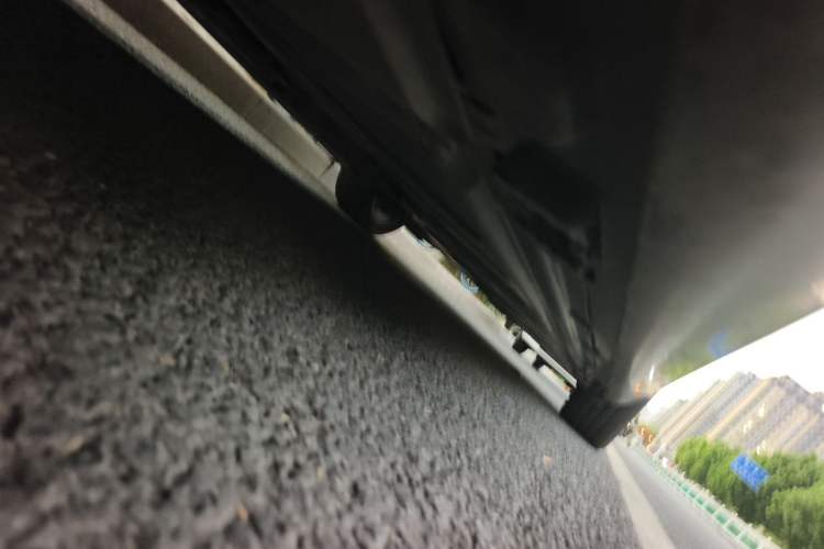 Used Mercedes-Benz E-Class 2017 E 300 L Luxury Model Chassis Front Left