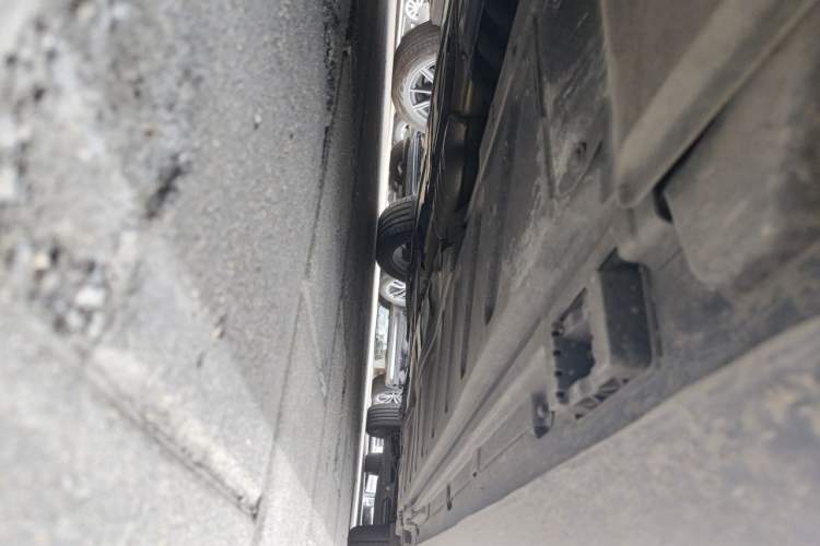 Used Mercedes-Benz E-Class 2017 E 200 L Sport 4MATIC Chassis Front Left