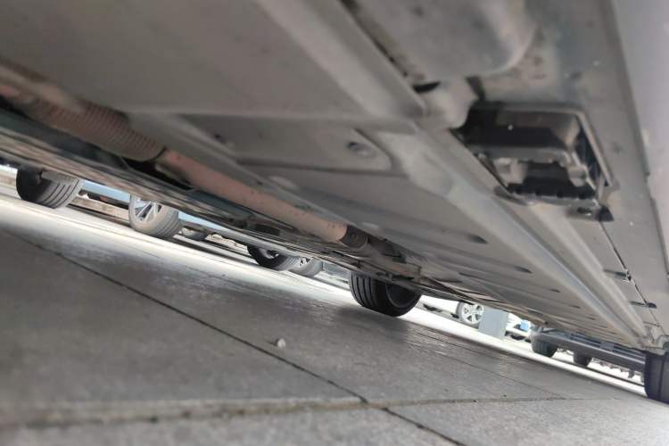 Used Mercedes-Benz E-Class 2017 E 320 L 4MATIC Chassis Front Left