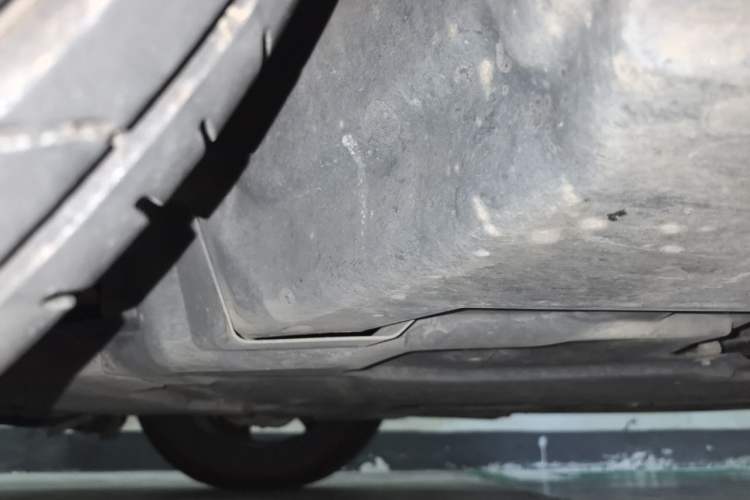 Used Mercedes-Benz E-Class 2017 E 300 L Sporty and Stylish Model Chassis Front Left