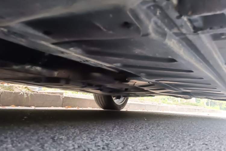 Used Mercedes-Benz E-Class 2017 E 300 L Luxury Model Chassis Front Left