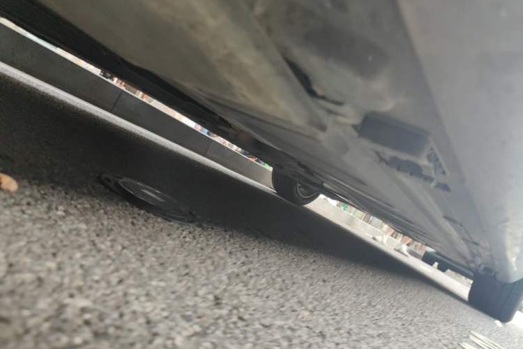Used Mercedes-Benz E-Class 2017 E 300 L Luxury Model Chassis Front Left